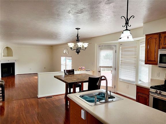 5th image of 11682 Dartmoor Dr