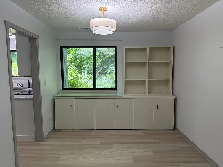 129 Heritage Vlg #D — Photo 6