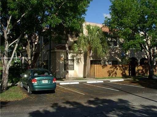 2nd image of 513 Racquet Club Rd APT 55