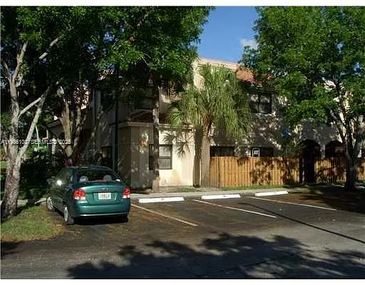 Building Photo - 513 Racquet Club Rd #55