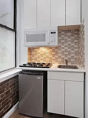 Rented by Triumph Property Group | media 4