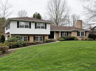 1520 Valley Rd, Lancaster, PA 17603