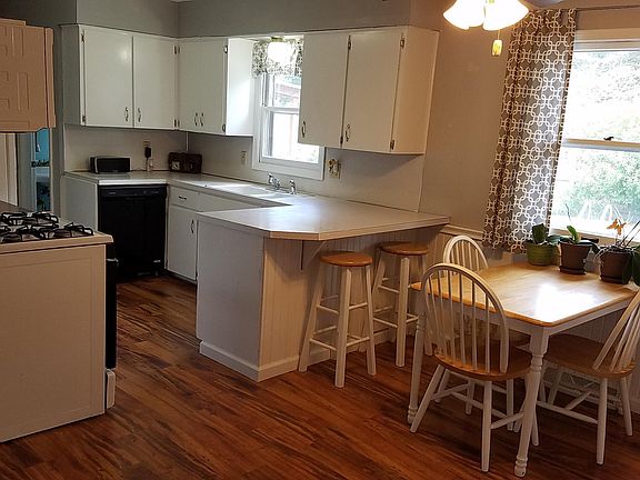 5th image of 1710 Pineknoll Dr SE