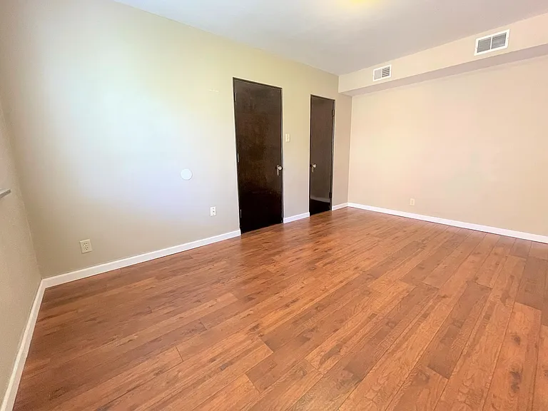 5712 Phillips Ave #B9 — Photo 80