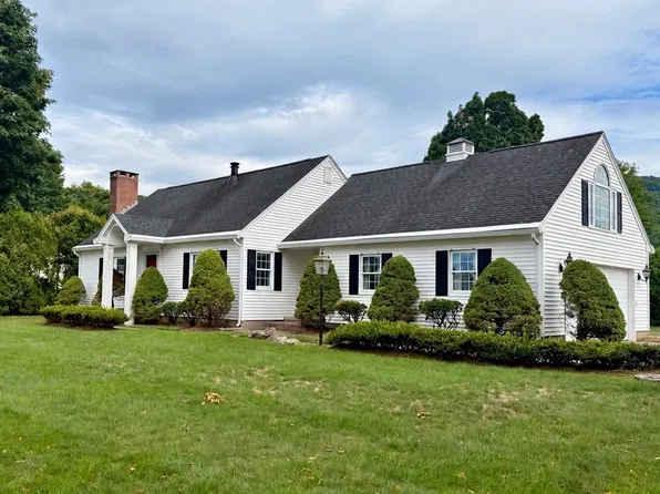 6 Gross Ln, Easthampton, MA 01027