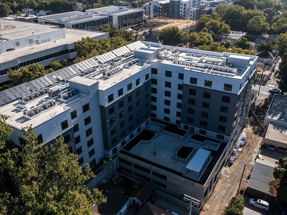 Building Photo 5