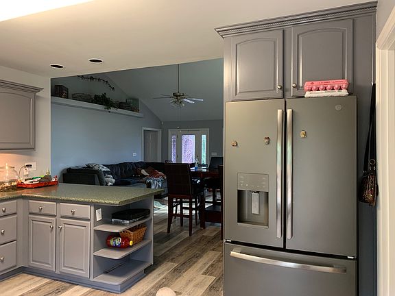 3rd image of 178 Bayberry Ct