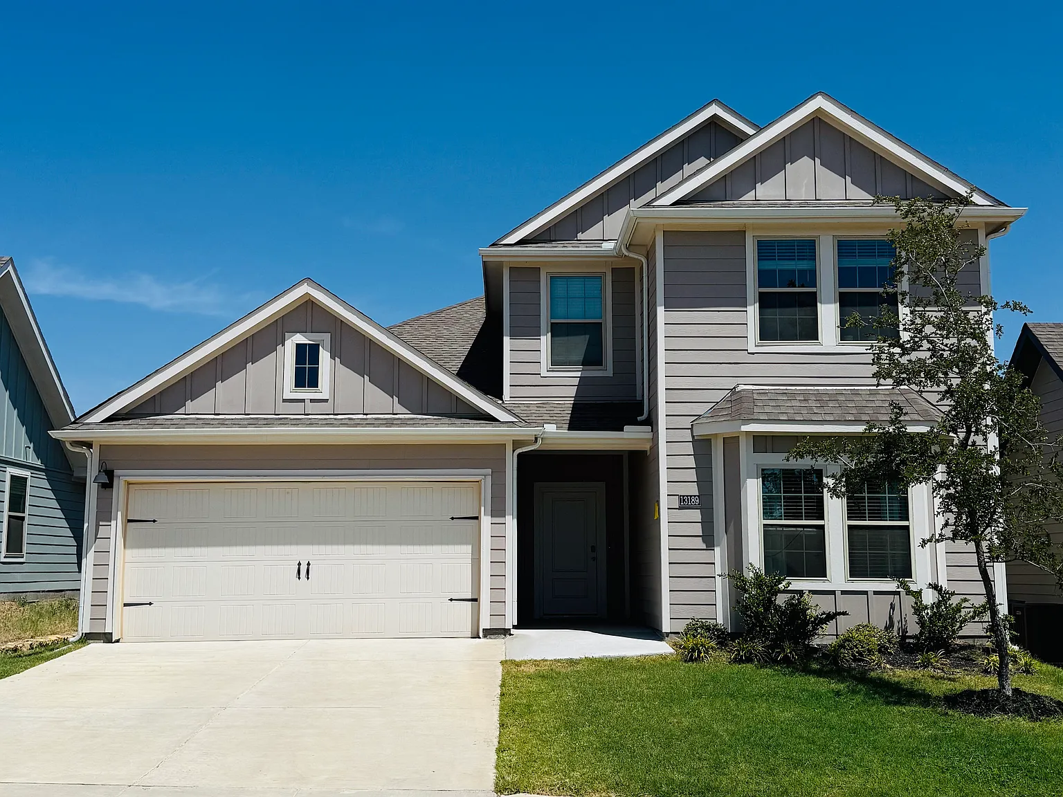 4 bed, 2172 sqft, $2,300 — Photo 1