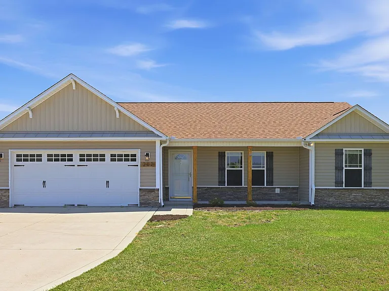 202 Long Neck Dr — Photo 1