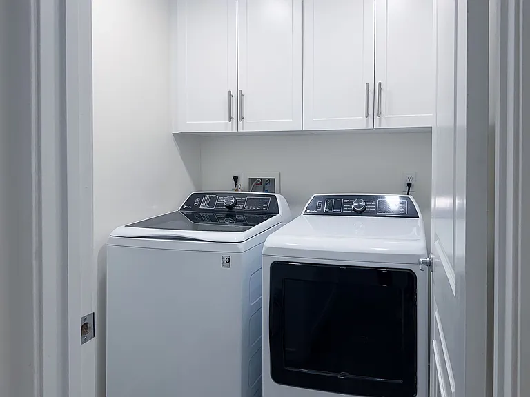 1568 E Thompson Blvd — Photo 13