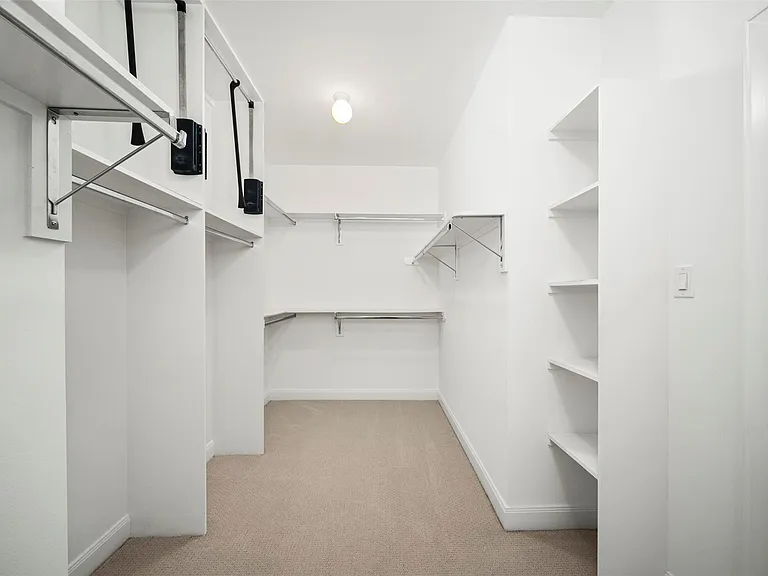 22 Hermann Park Ct — Photo 19