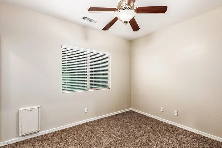 18606 W Sunnyslope Ln — Photo 19