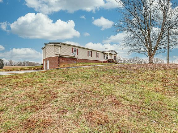 3rd image of 160 Gray Ln