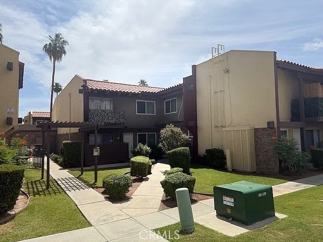 51025 Avenue Martinez #B — Photo 5
