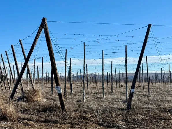 7801 Campbell Rd, Toppenish, WA 98948