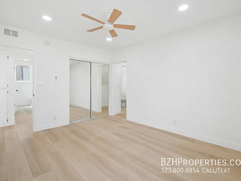 919 S Sherbourne Dr #1C — Photo 15