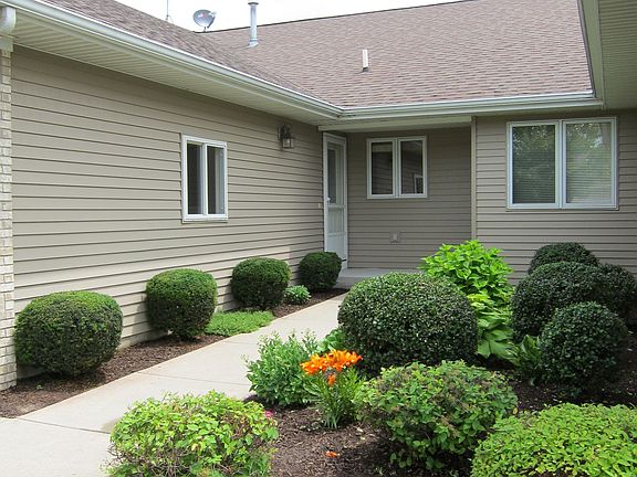 3rd image of 7020 Baltic Dr SW