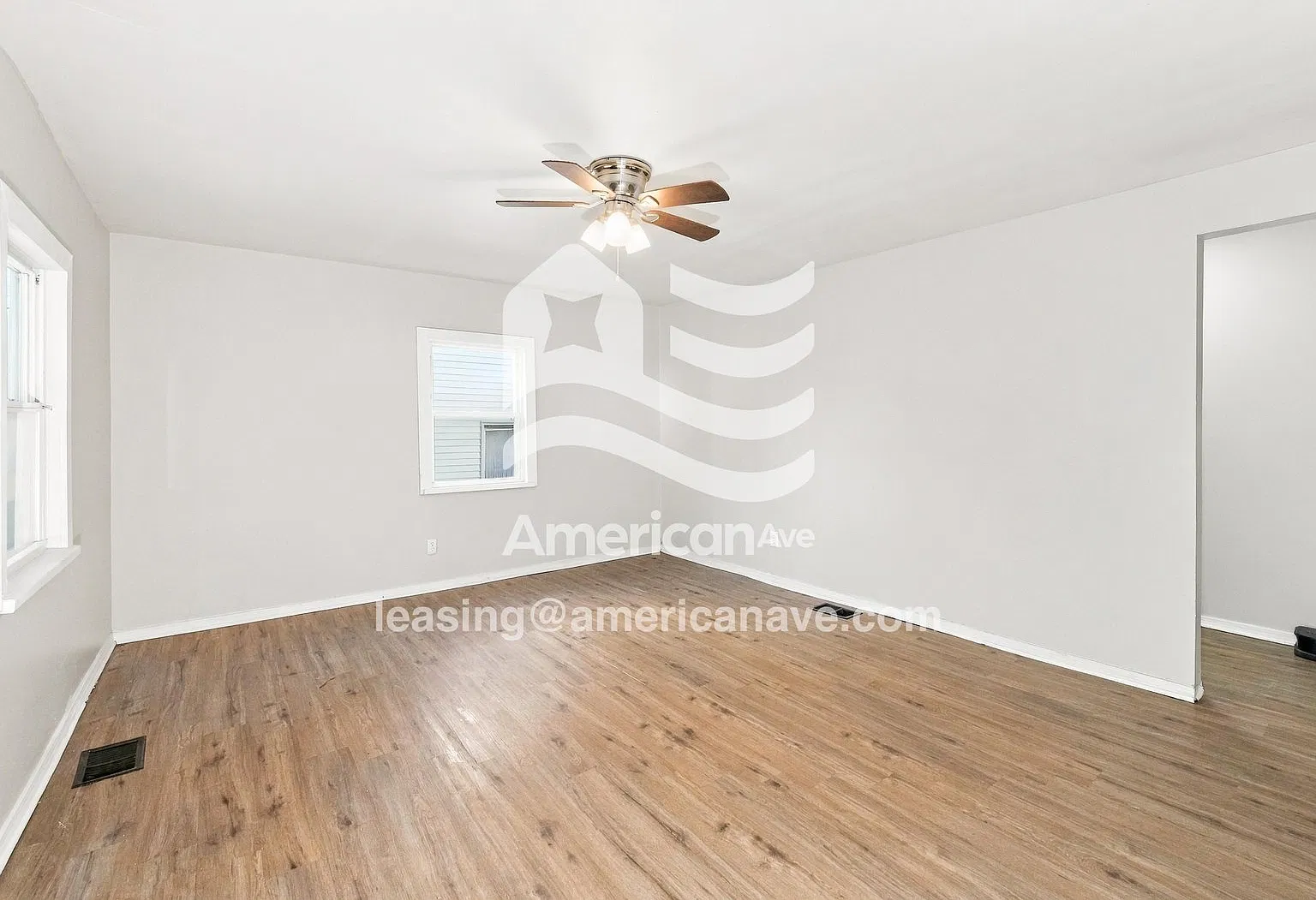 2 bed, 1.0 bath, 1008 sqft, $1,250 — Photo 2