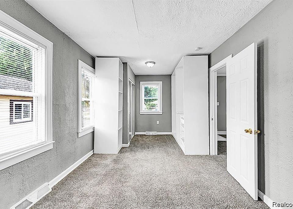 8676 Robindale Ave, photo 20