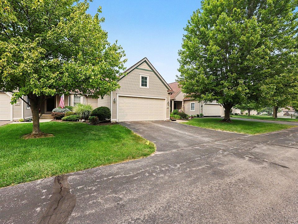 1st image of 208 Pierce Lake Dr