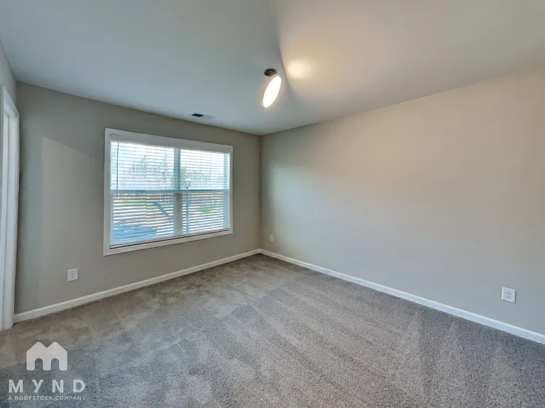 813 Trestle Creek Ct — Photo 20