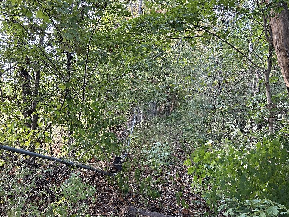 2nd image of 7344 Old Clarksville Pike