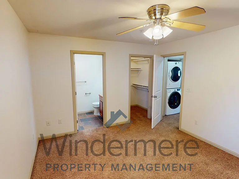 1100 S College Ave — Photo 12