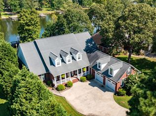 128 Plantation Dr, Manning, SC 29102