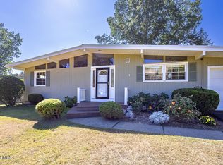 4 Katherine Ter, Clifton Park, NY 12065