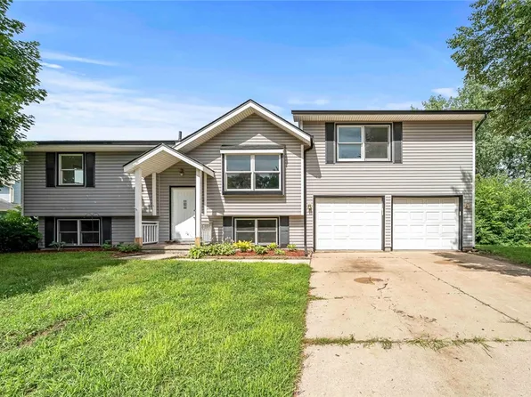 6298 NW 54th Ct, Johnston, IA 50131