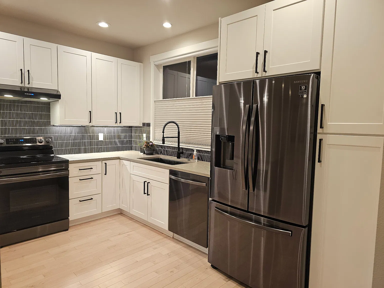 3 bed, 3.5 bath, 1653 sqft, $3,695 — Photo 4