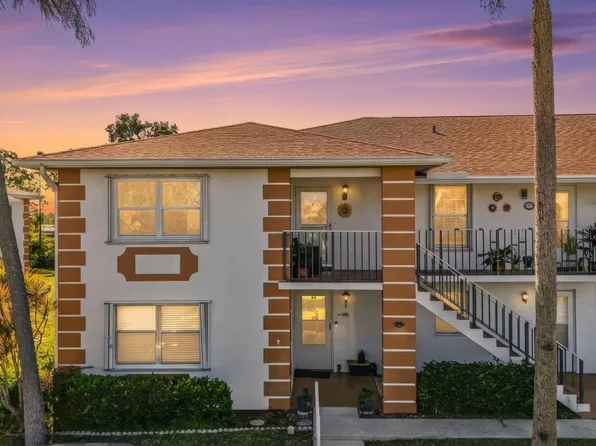 1203 S Lakes End Drive #2, Fort Pierce, FL 34982
