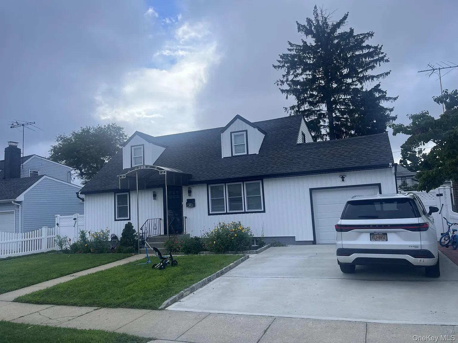 4 bed, 3.0 bath, 1470 sqft, $5,700 — Photo 1