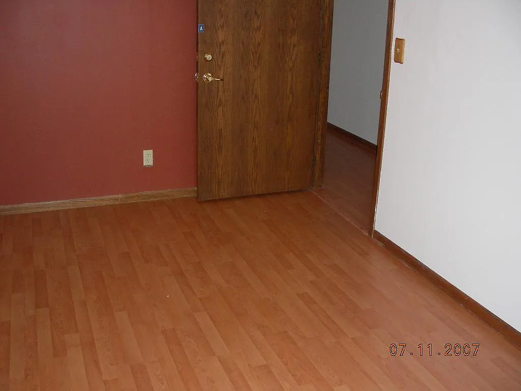 1 bed, 800 sqft, $875 — Photo 3