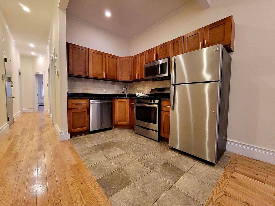 1st image of 230 E 53rd St #1