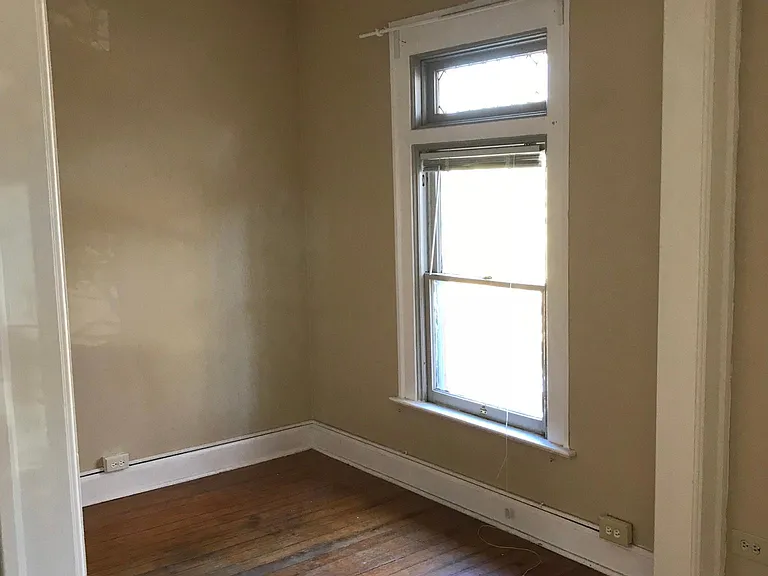 1451 N Corona St #B — Photo 5