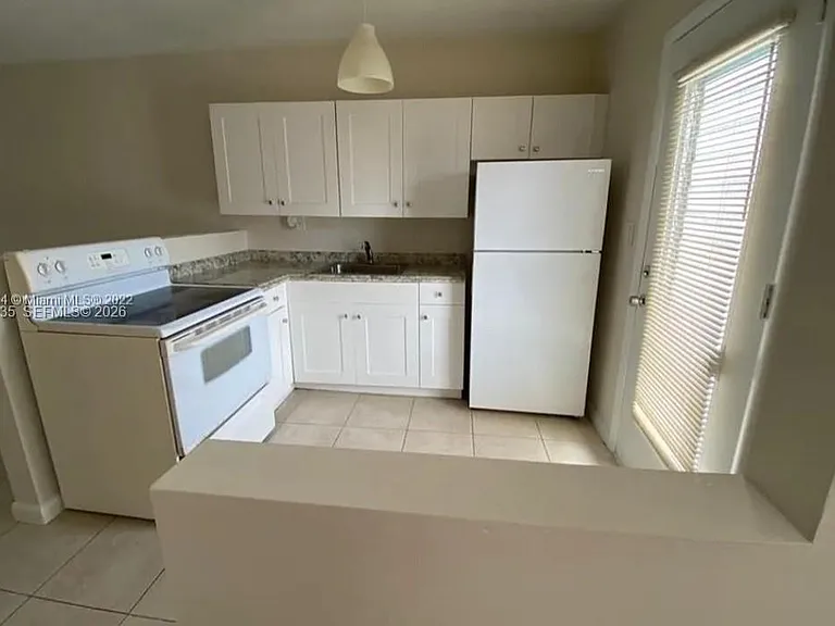 1600 NE 114th St #104 — Photo 5