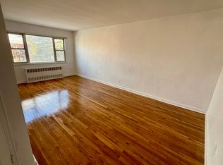 6112 70th St FLOOR 2, Middle Village, NY 11379