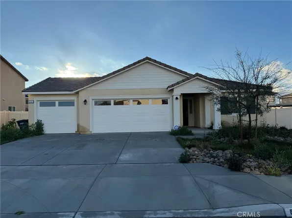 632 Rose Thorn Cir, San Jacinto, CA 92582