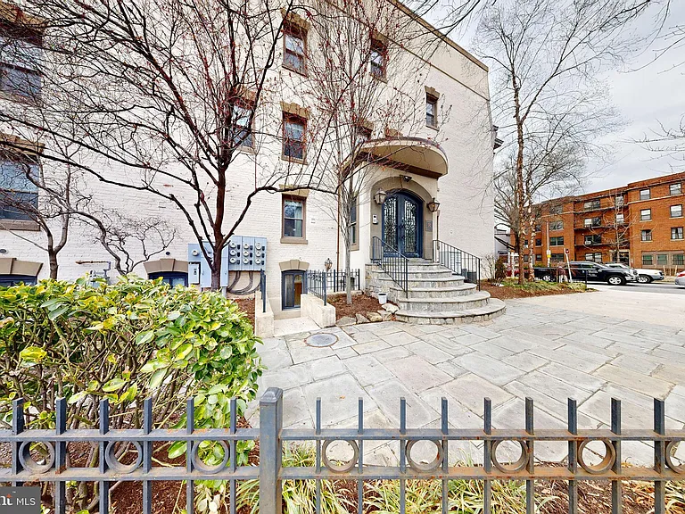 6 Rhode Island Ave NW #2 — Photo 22