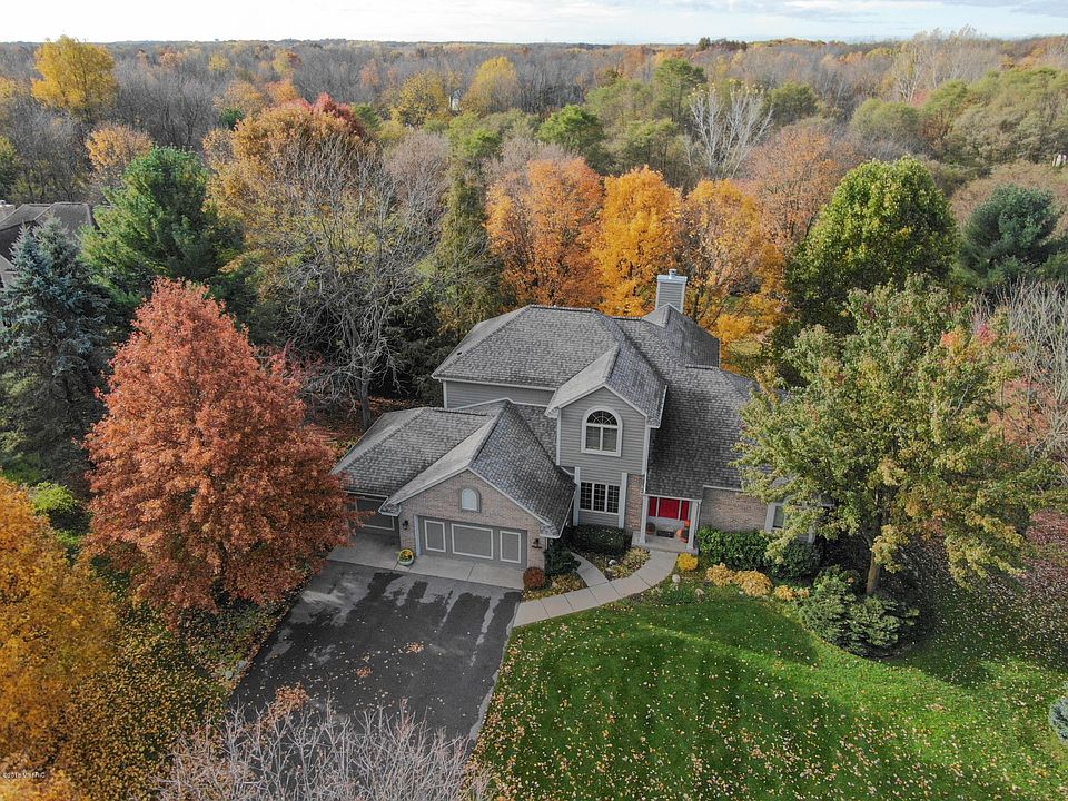 7089 Steeplechase Ct-301