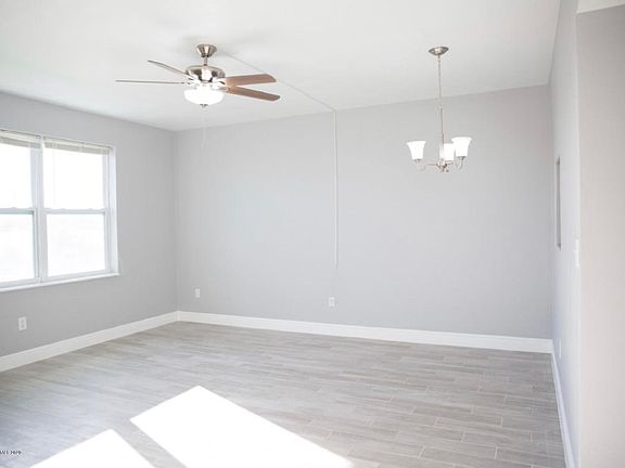 4th image of 55 Sea Park Blvd APT 412