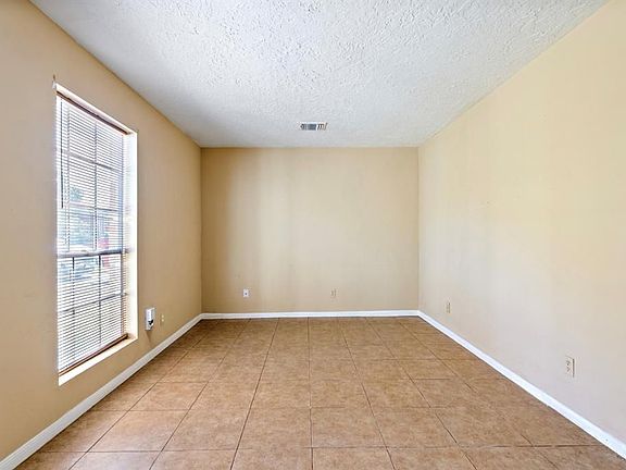 4th image of 22710 River Birch Dr