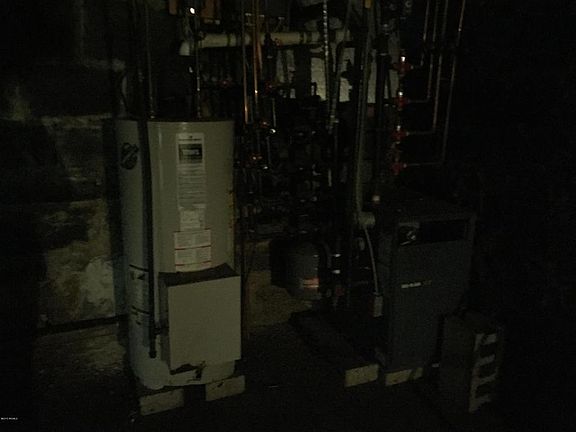 5th image of 95 John St