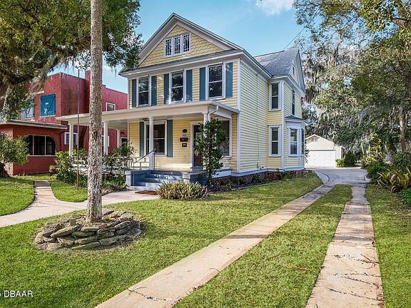 2nd image of 608 Magnolia St