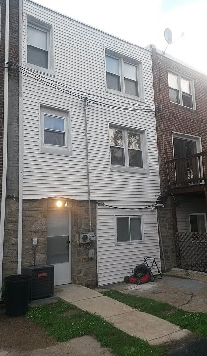 2nd image of 1230 Saville Ave