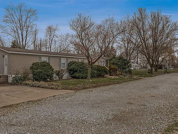 4th image of 19965 Highway E