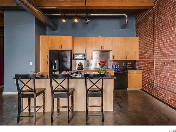 4th image of 901-907 Washington Ave #411