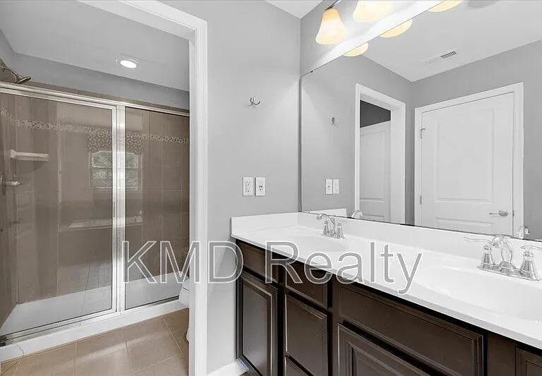 1935 Fleetwood Dr — Photo 19