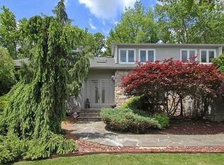 16 Hawthorne Ct, Morristown, NJ 07960